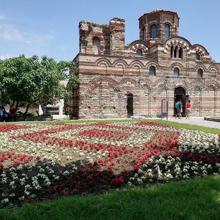 Kims One-bed For Rent At Sunny *